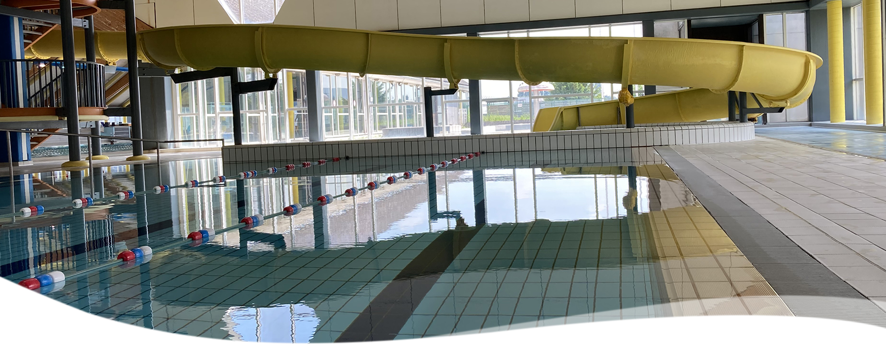 La piscine Les Dauphins est la